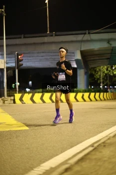 Runner Photo 4267546