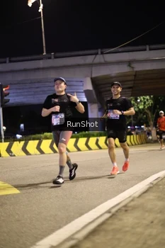 Runner Photo 4267552