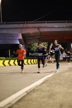 Runner Photo 4267570