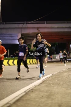 Runner Photo 4267578
