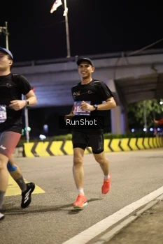 Runner Photo 4267579