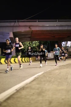 Runner Photo 4267583