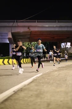 Runner Photo 4267593