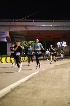 Runner Photo 4267594