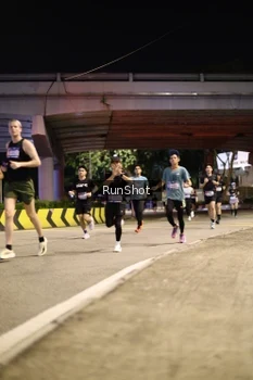 Runner Photo 4267599