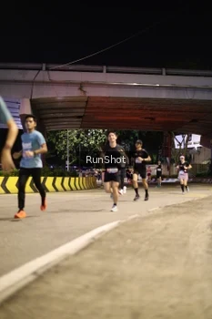 Runner Photo 4267603