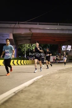Runner Photo 4267605