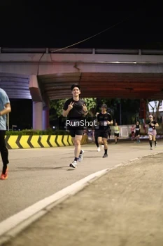Runner Photo 4267611