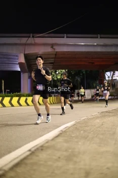 Runner Photo 4267613