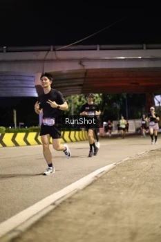 Runner Photo 4267616
