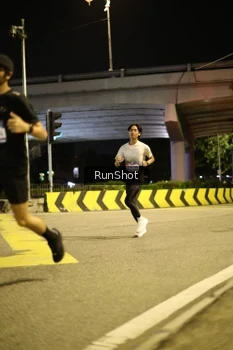Runner Photo 4267630
