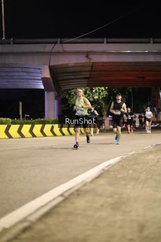 Runner Photo 4267644