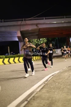 Runner Photo 4267681