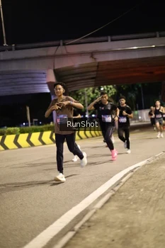 Runner Photo 4267684