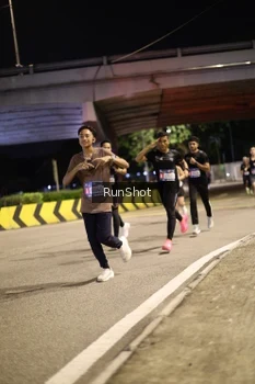 Runner Photo 4267685