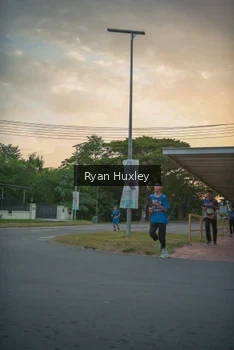 Runner Photo 4268254