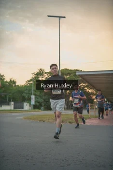 Runner Photo 4268356