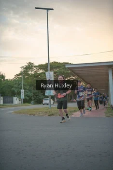 Runner Photo 4268385