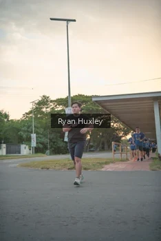 Runner Photo 4268492