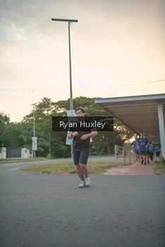 Runner Photo 4268549