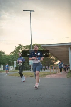 Runner Photo 4268592