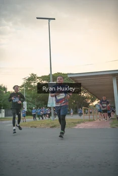 Runner Photo 4268616