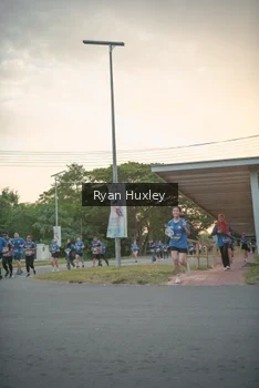 Runner Photo 4268634