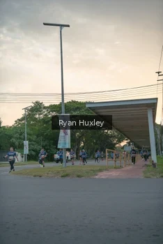 Runner Photo 4268671