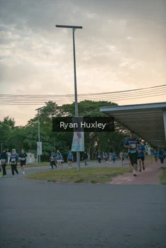 Runner Photo 4268700