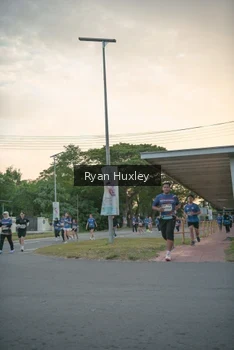 Runner Photo 4268702
