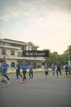 Runner Photo 4268764