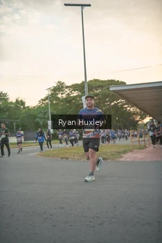 Runner Photo 4269064