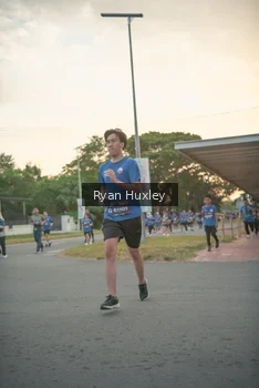 Runner Photo 4269136