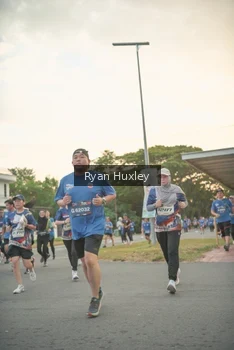 Runner Photo 4269375