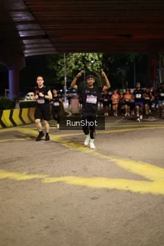 Runner Photo 4270134