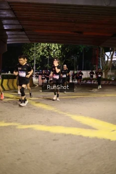 Runner Photo 4270145