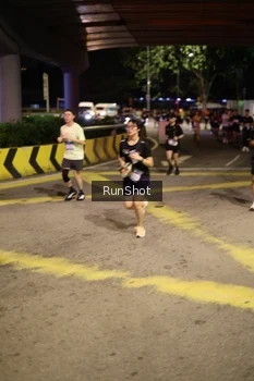 Runner Photo 4270270
