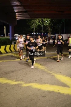 Runner Photo 4270323