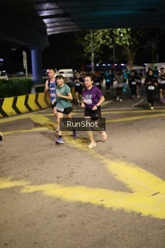 Runner Photo 4270473