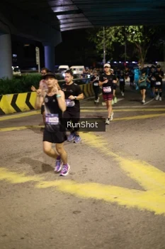 Runner Photo 4270498
