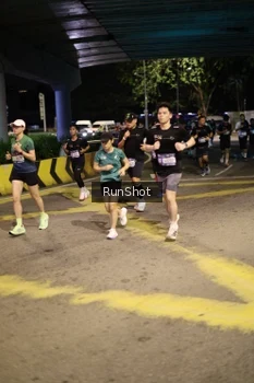 Runner Photo 4270529