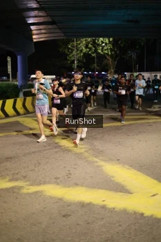 Runner Photo 4270551