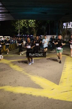 Runner Photo 4270566