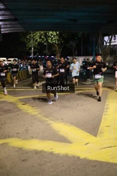 Runner Photo 4270568