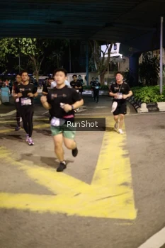 Runner Photo 4270585