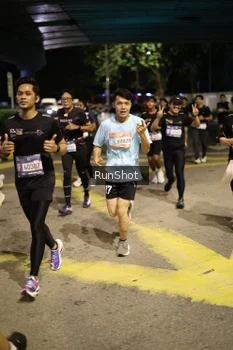 Runner Photo 4270604