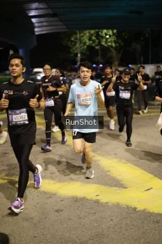 Runner Photo 4270610