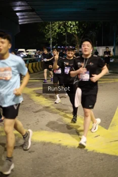 Runner Photo 4270615