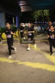 Runner Photo 4270648