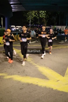 Runner Photo 4270717